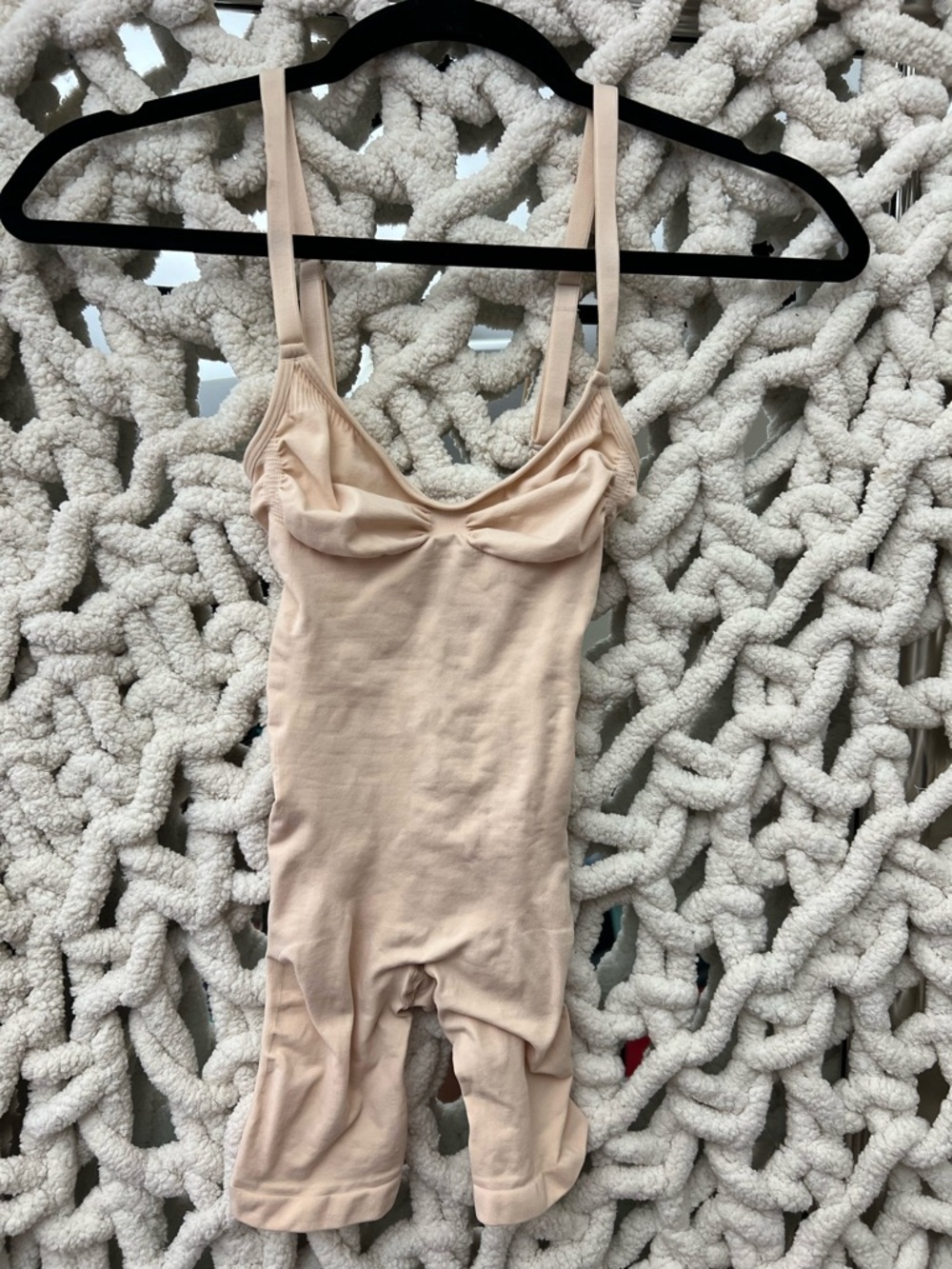 SKIMS SEAMLESS SCULPT MID THIGH BODYSUIT NWOT